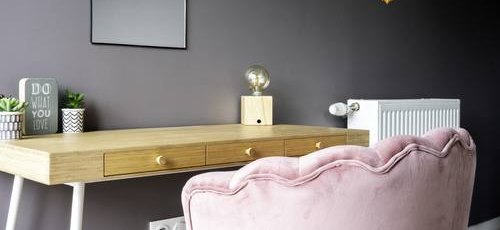 Desk in bedroom 1